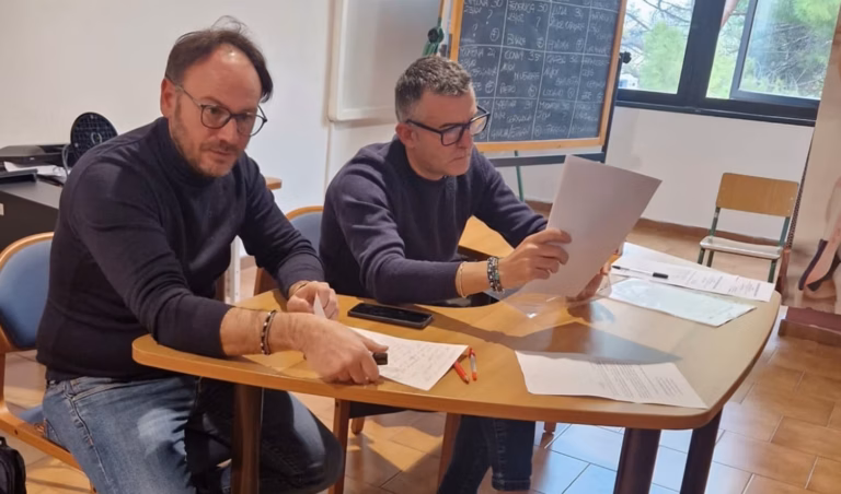 Génération Politique : Flavie et Nathan s&rsquo;engagent pour connecter les jeunes Morbihannais à la vie citoyenne